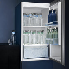 Load image into Gallery viewer, Fridge Carafe with Colored Silicone Insert, 1.0L
