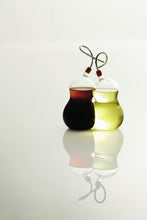 Load image into Gallery viewer, Hulu Pas de Deux Oil &amp; Vinegar Set
